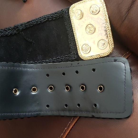 3X HP.  Vintage Classic Chanel Belt T8128 - Picture 13 of 14